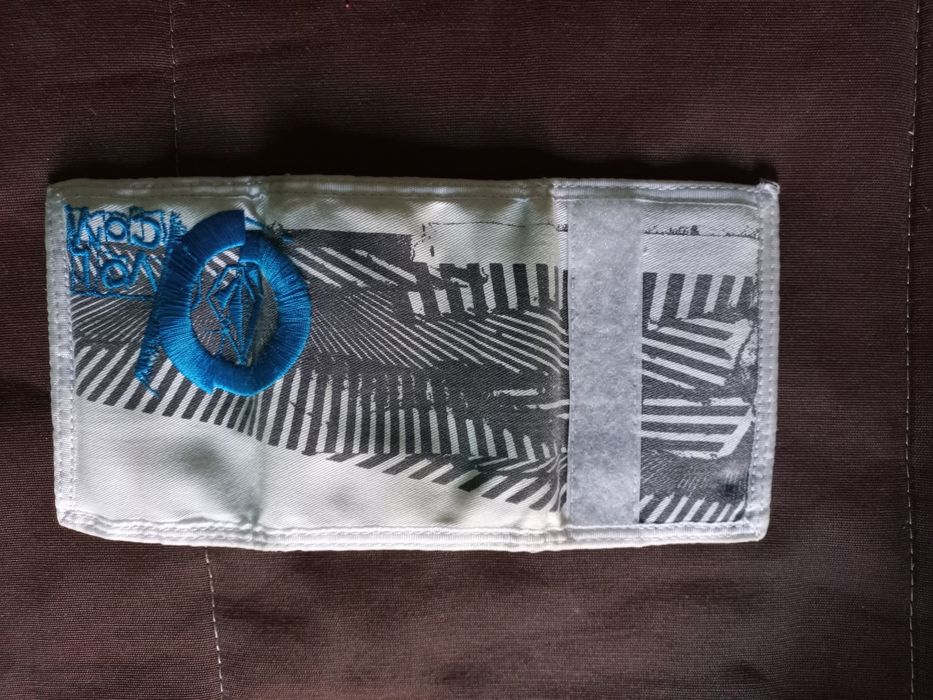 Carteira Volcom.
