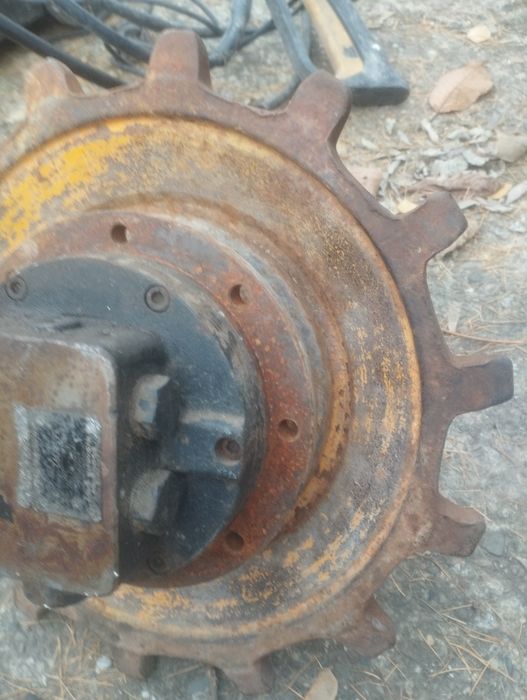 Zwolnica do minikoparki 1.5 t