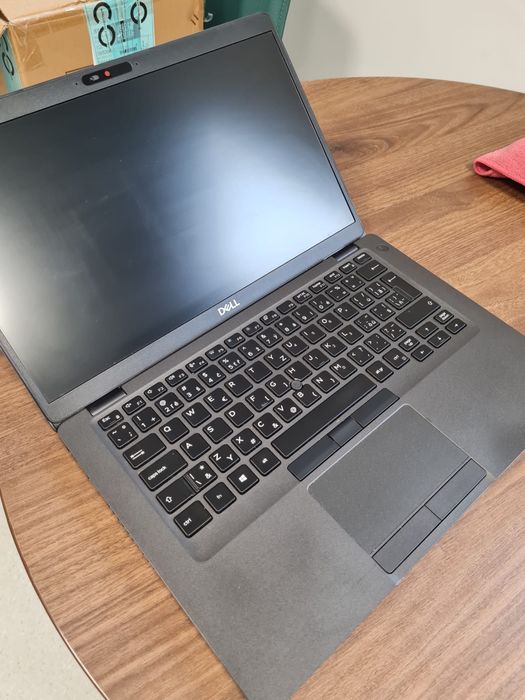 Dell 5400 i5-8365U 8/256 Windows 11 Pro Bateria 5h