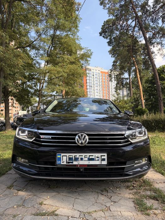 Volkswagen Passat  B8.  2015