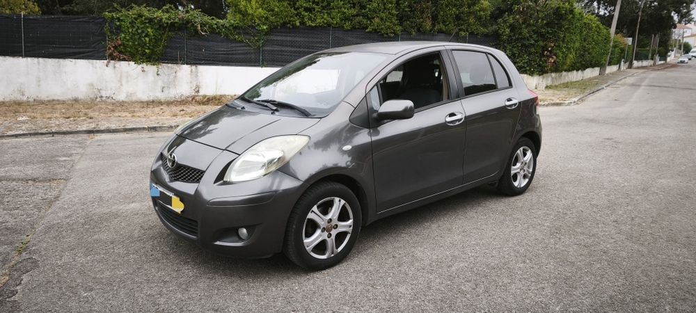Vendo Toyota Yaris 1.0 VVT-I