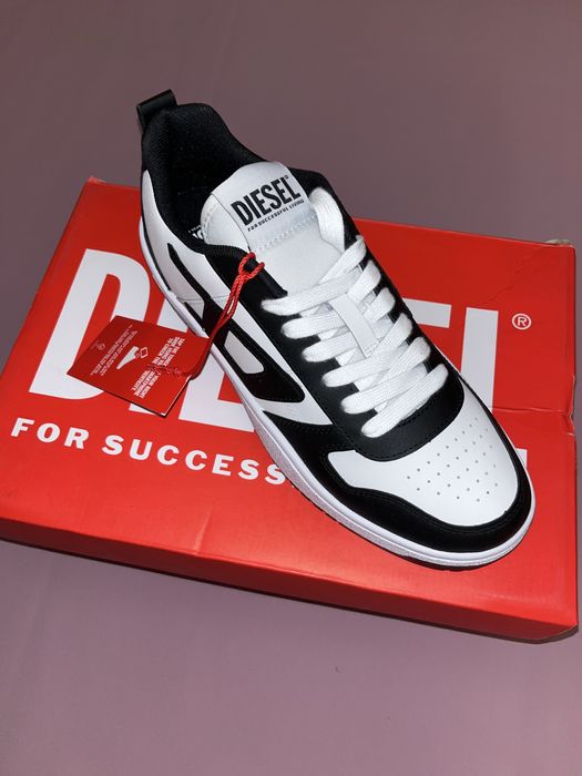 Wyprzedaż sneakersy męskie Diesel.