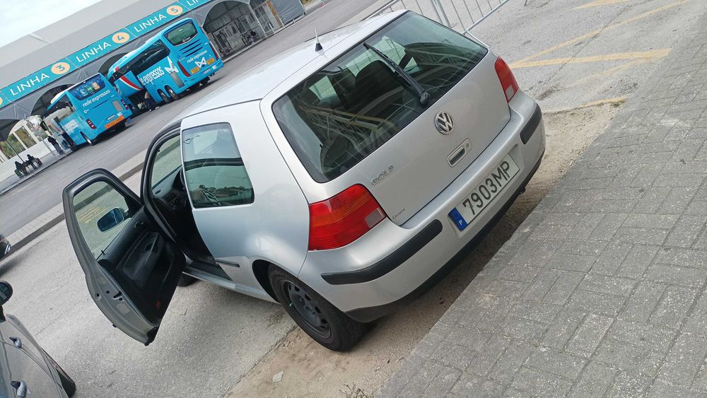 Volkswagen Golf 4 procura um Dono — photo 3