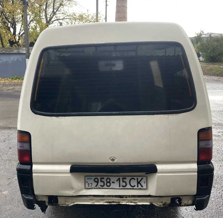 Міцубісі Л300 Mitsubishi L300 вантажопасажирський