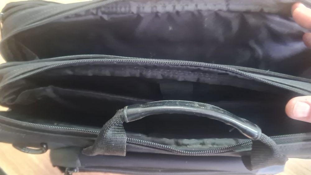 Сумка ноутбука, фірмова,  багато карманів та відділеньь