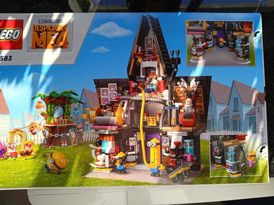 LEGO 75583 - Minions and Gru's Family Mansion
