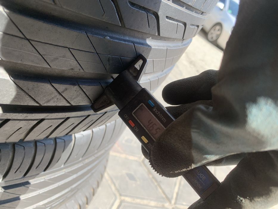 225/45R17 Bridgestone (4шт) 4.5-4.7 мм