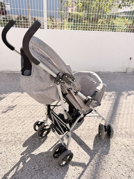 Carrinho de Passeio Zippy Cinzento – Leve e Dobrável