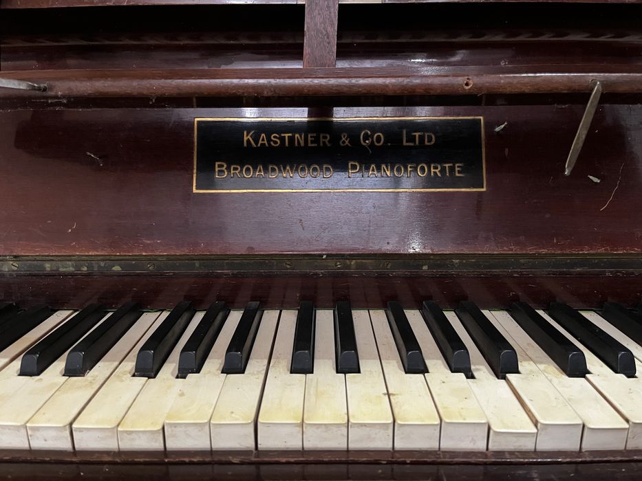 Piano antigo