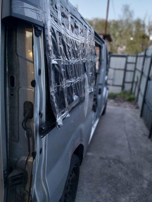 Renault Trafic 2 кузов, двері, ляда, салон