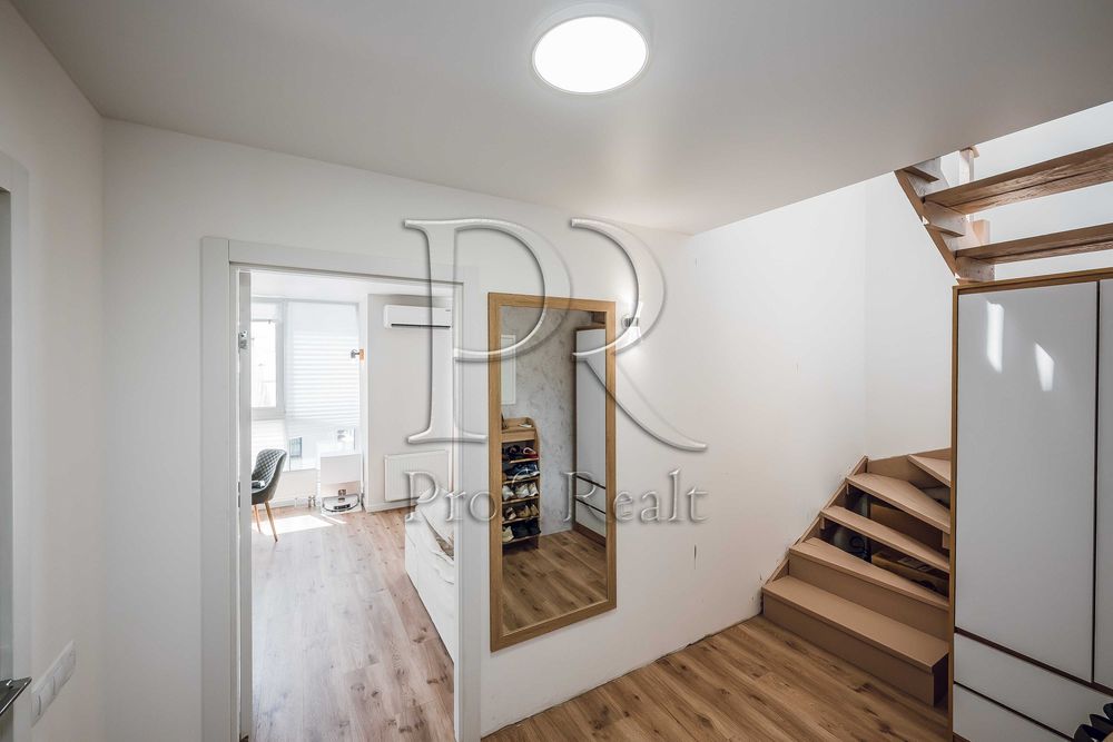 Продаж дворівневої квартири 73 м² з терасою в ЖК City Lake.