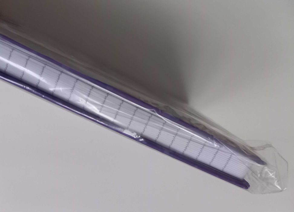 Zeszyt w linie, notatnik z gumką, nowy