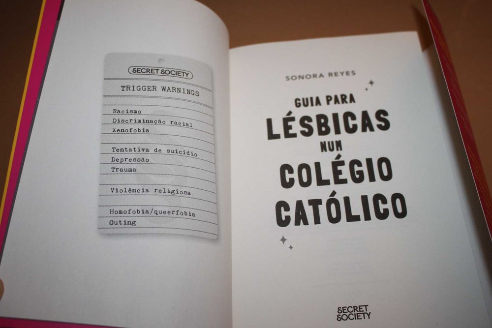 Guia para Lésbicas num Colégio Católico // Sonora Reyes