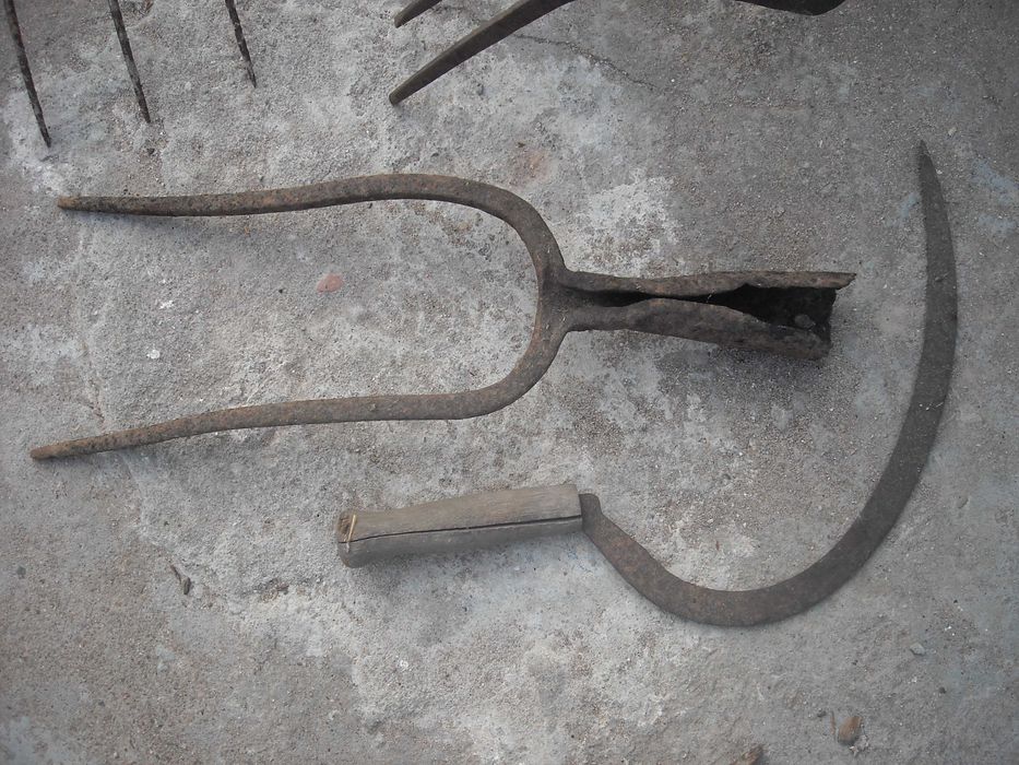 Ferramentas alfaias agricolas antigas diversas