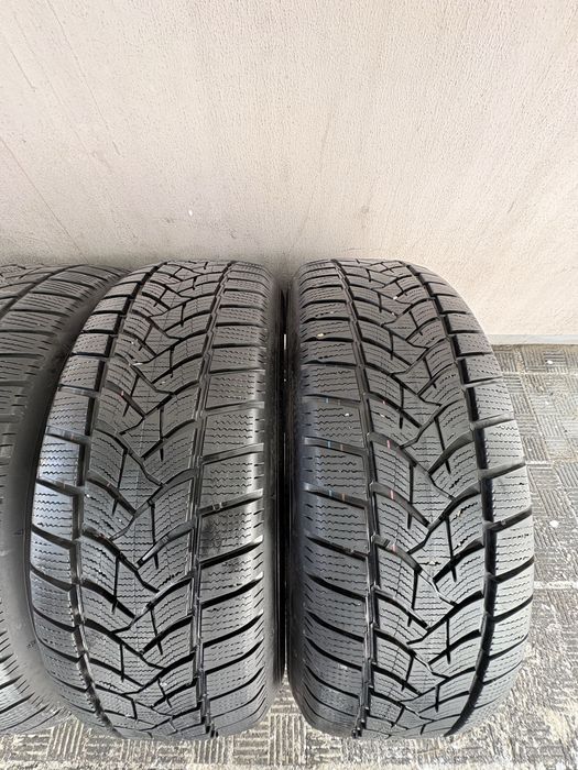 2x opony zimowe 215/65 r17 dunlop