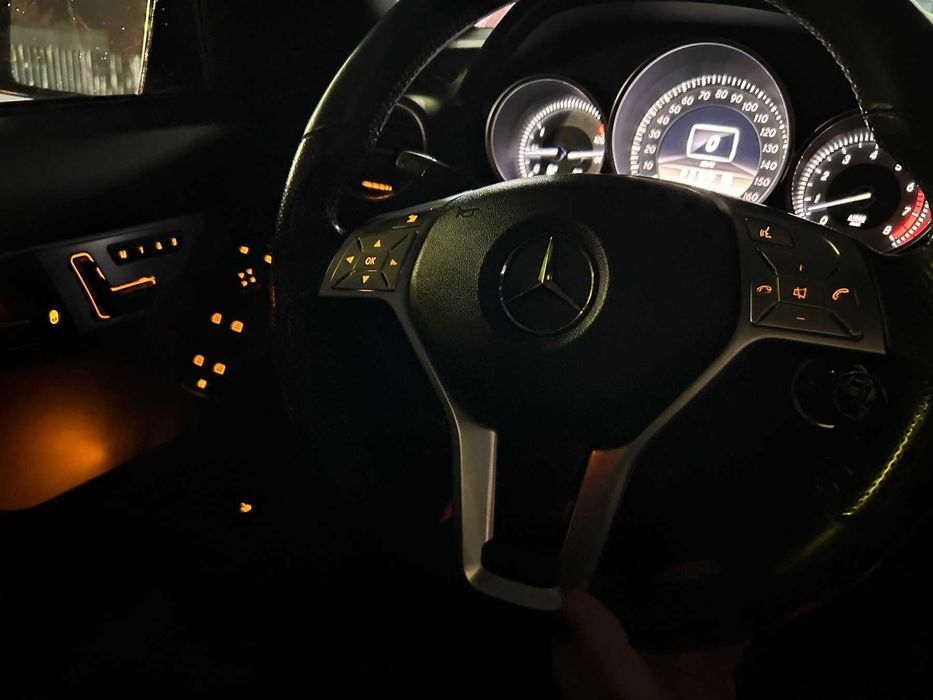 Mercedes-Benz C-Class 2012