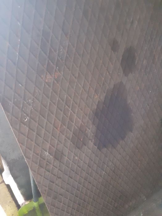 Chapa xadrez 5mm  espessura,80cm ×1 .50, retalhos de ferro  varios mod