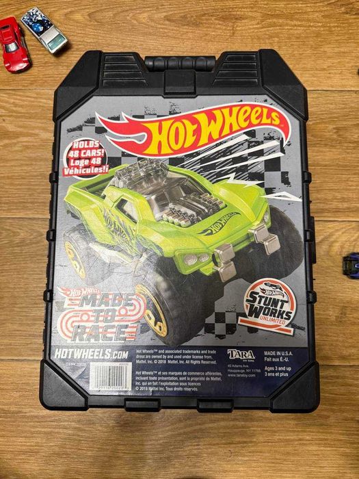 Набор Hot Wheels 70 машинок + кейс для хранения 48 + грузовой трак