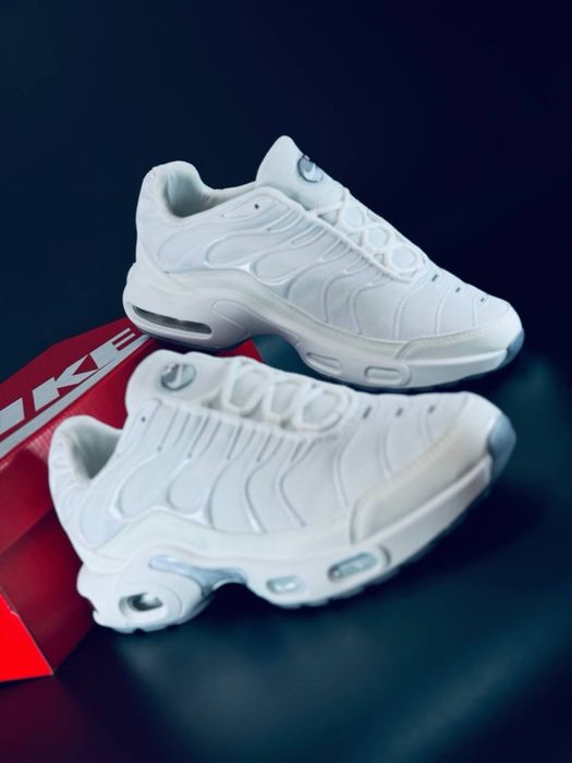 Nike air 95 женские/ кроссовки летние найк кожаные найки белые женские Найк Аир Макс 95 жіночі білі кросівки Найк Nike Air Max 95 Nike 95 єір мах аір