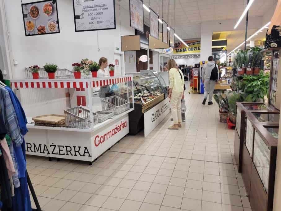 lokal handlowy/ usługowy przy Biedronce