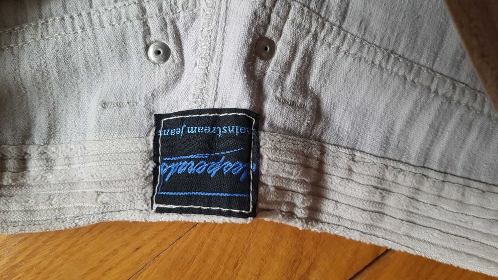 Spodnie jasne bezowe material ( nie jeans ) rozmiar S/M