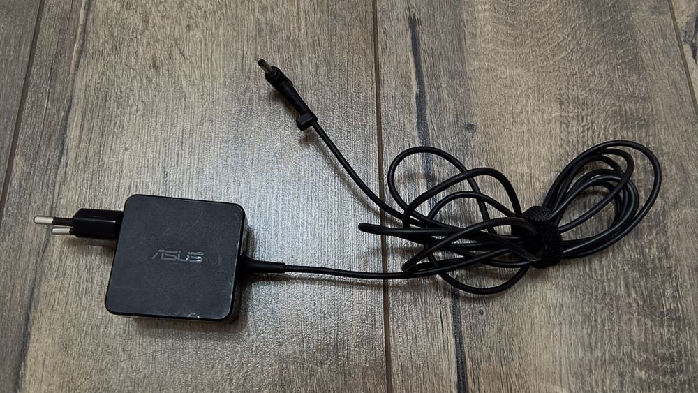 Зарядний пристрій ASUS 19V 1.75A/2.37A оригінал (X553M та ін.)