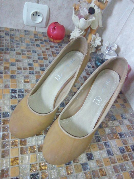 Buty na obcasie karmelowe