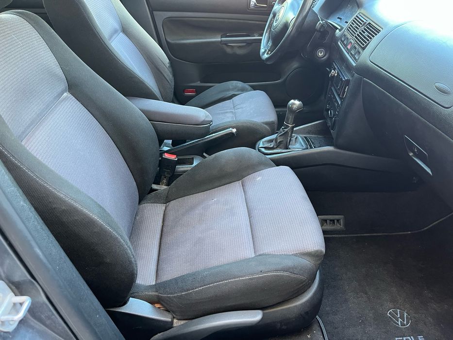 VW GOLF IV 1.9 TDI 110 (2001)