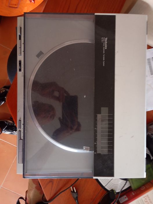 record player technics SL-DL1 and amplifier Onkyo A-M50