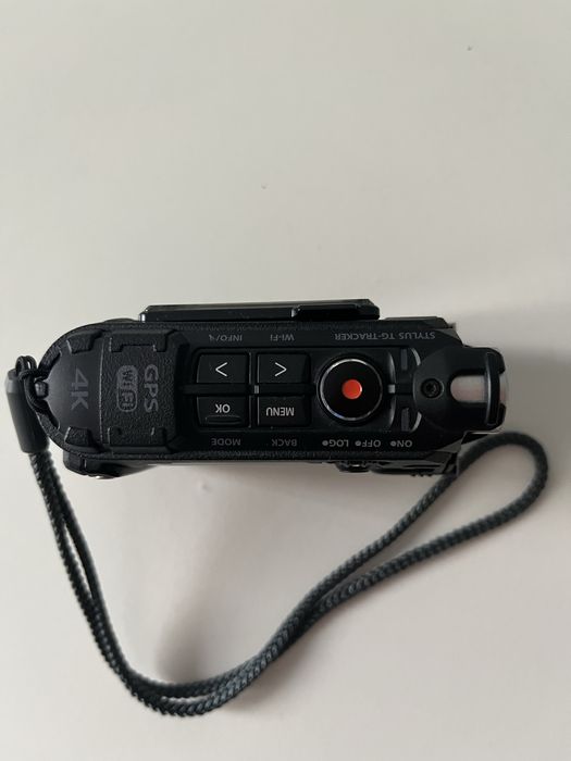 OLYMPUS Tough WATERPROOF