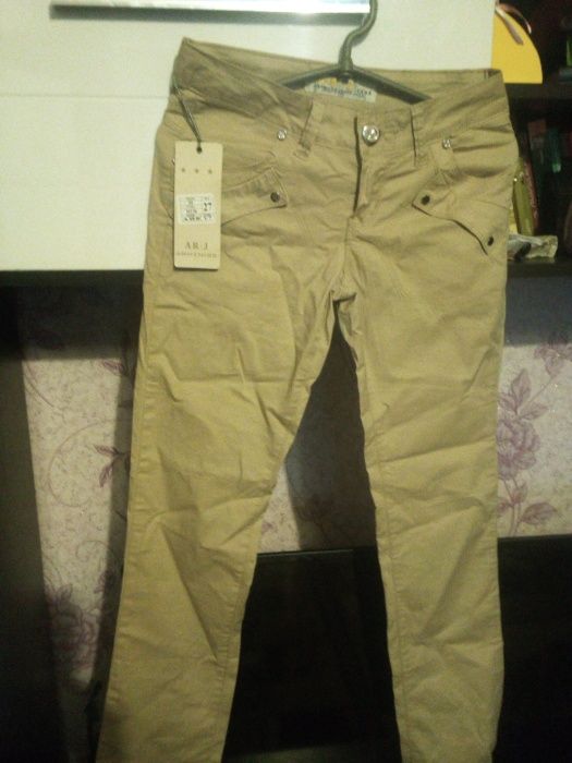 Джинси нові колір беж