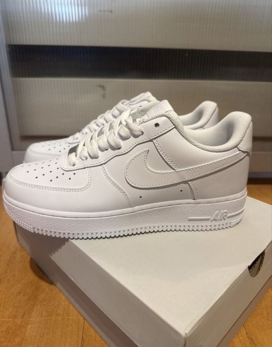 Sapatilhas Nike Air Force 1 '07 Brancas