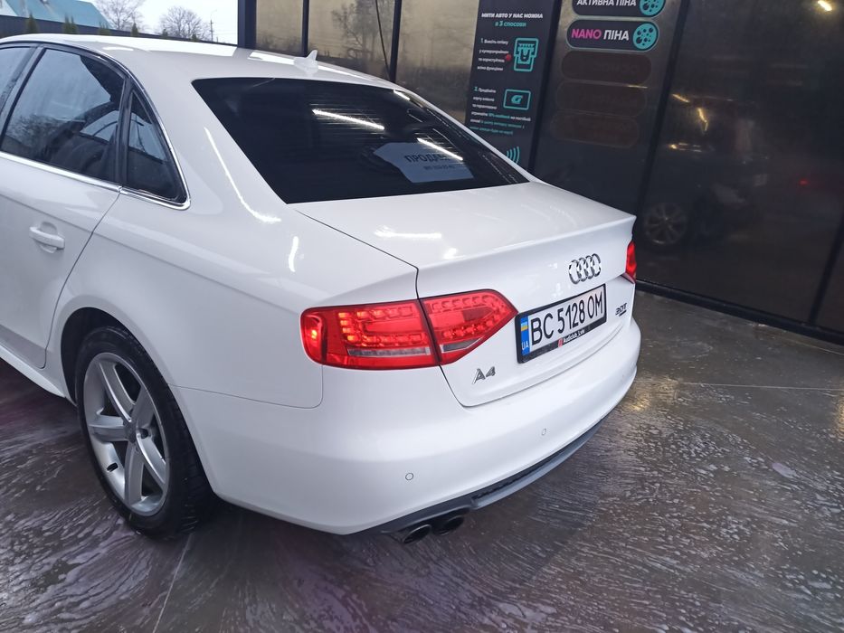 Ауді А4б8 з гарантією