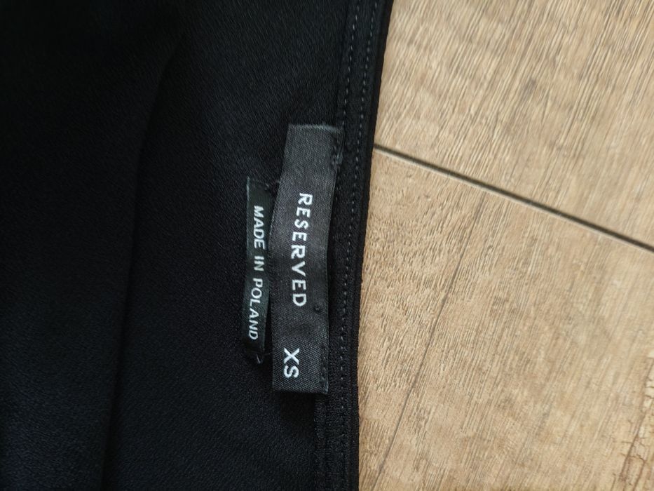 Czarny marszczony crop top