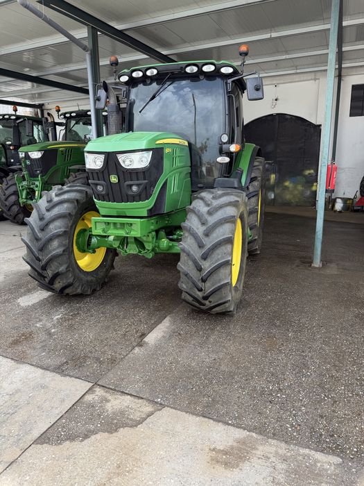 John deere 6125R