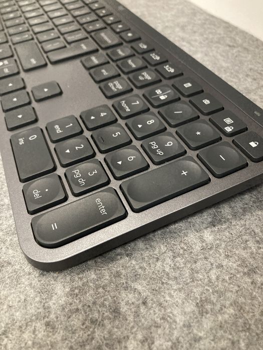 Teclado Logitech MX keys
