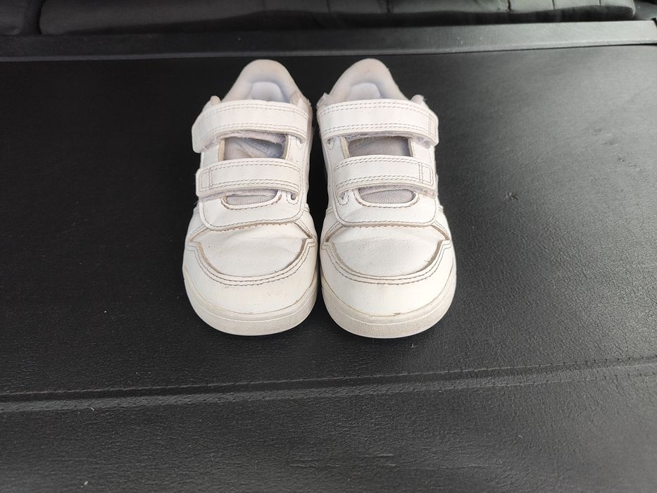 продам кросівки adidas розміру 30