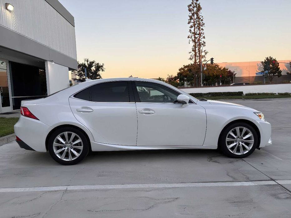 Lexus IS 250      2015