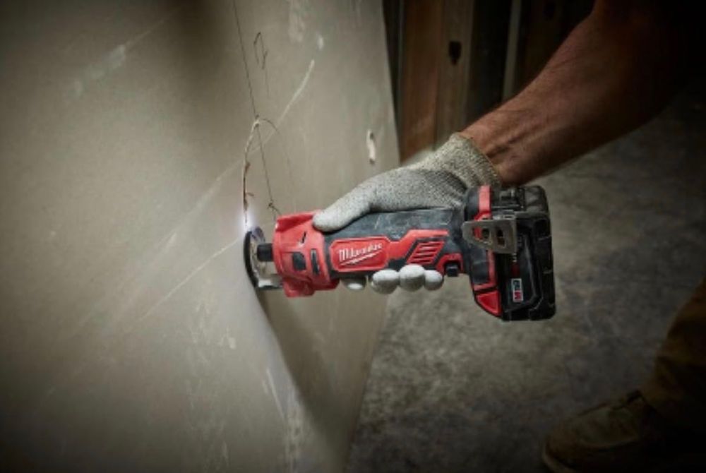 Milwaukee Tupia Gesso Cartonado