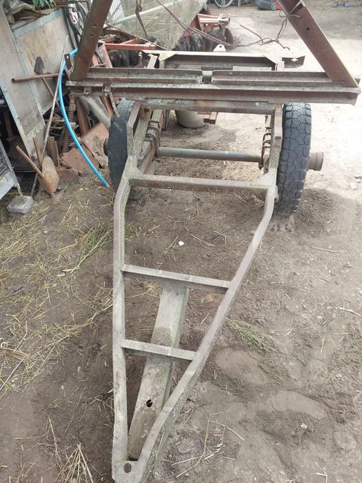 Продам одноосний причеп,тракторний...