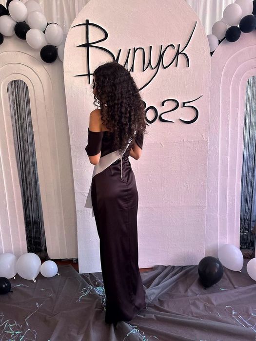 Випускна корсетна сукня