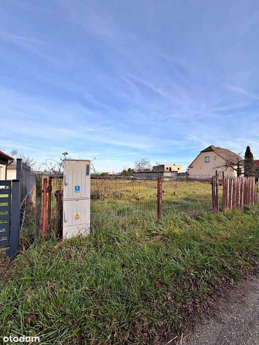 Duża Działka Budowlana w Bierzglinku | Przyłącza