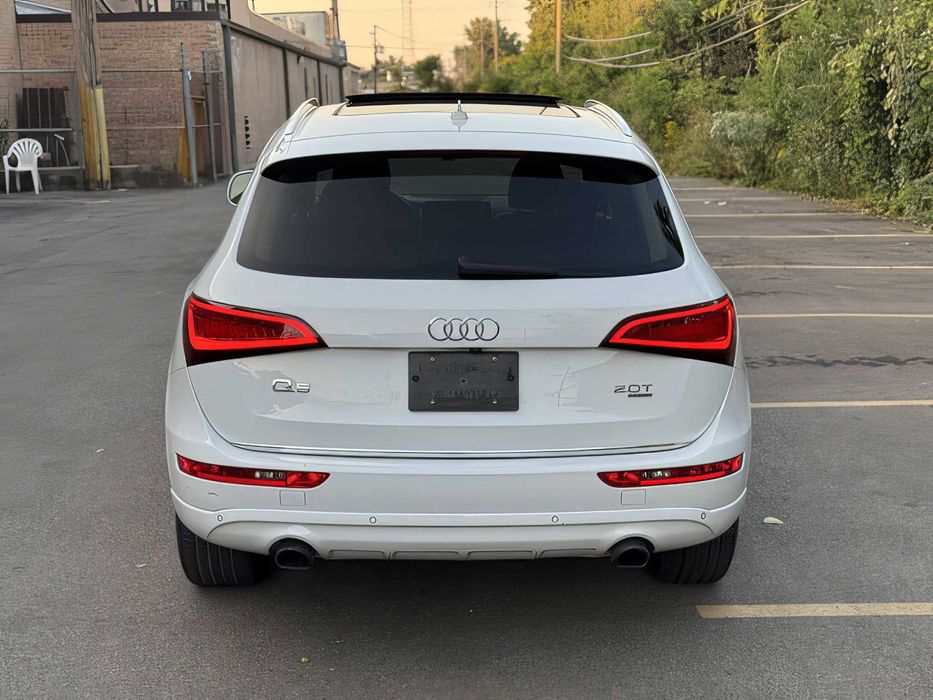 Audi Q5      2015