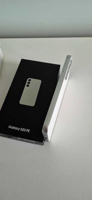 Smartfon Samsung Galaxy S23 FE