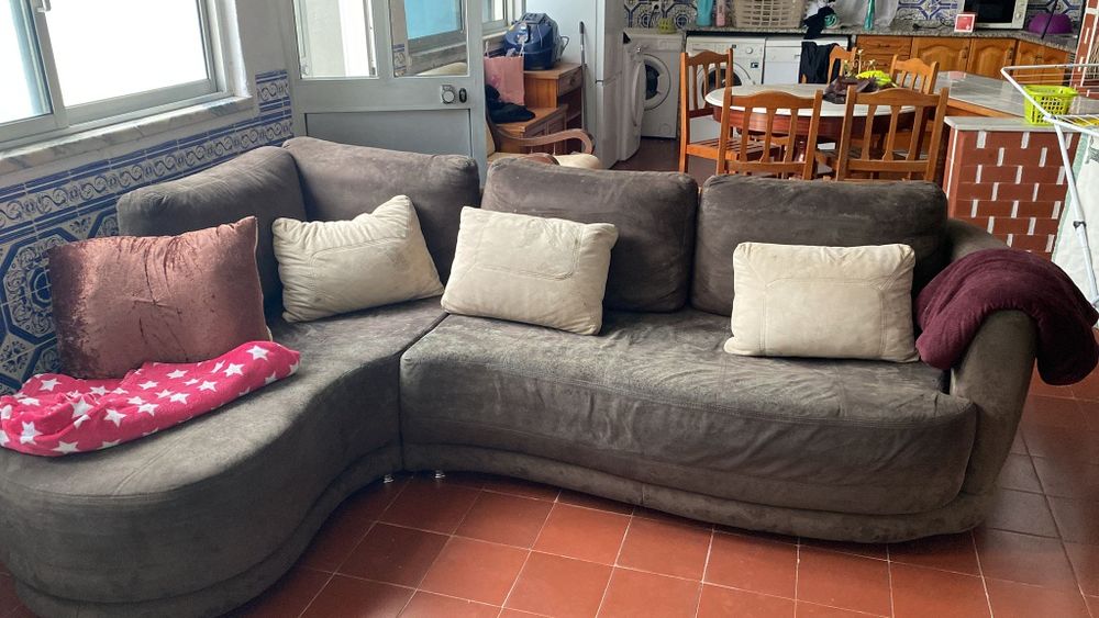 Sofá com chaise longue