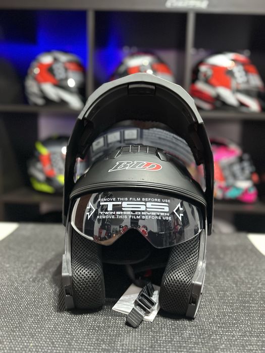 Capacete modular novo preto/dourado só 65€! Helmet new