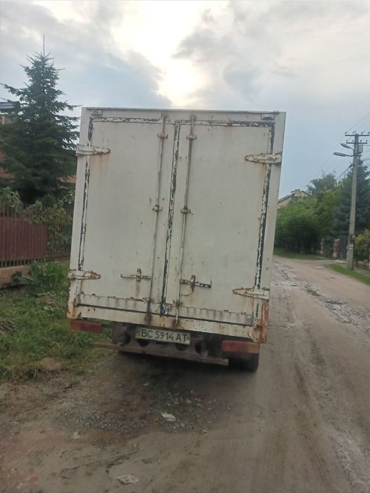 Вантажне авто DongFeng