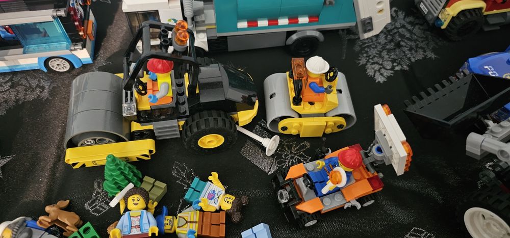 Lego 60324, 60420,60385 , plus 3 małe