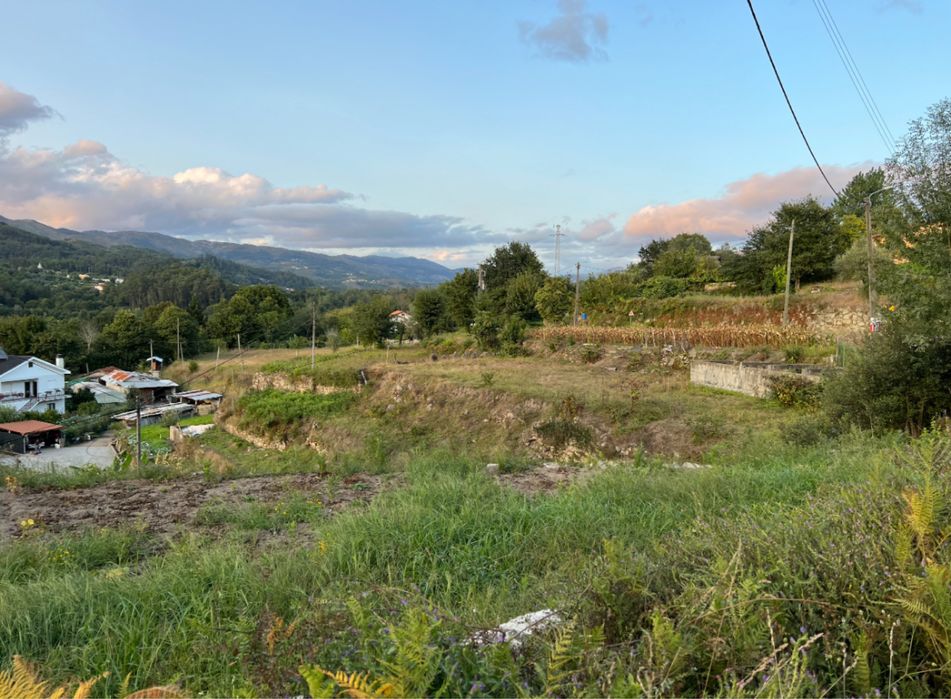 Terreno com vistas fantasticas - perto do Geres