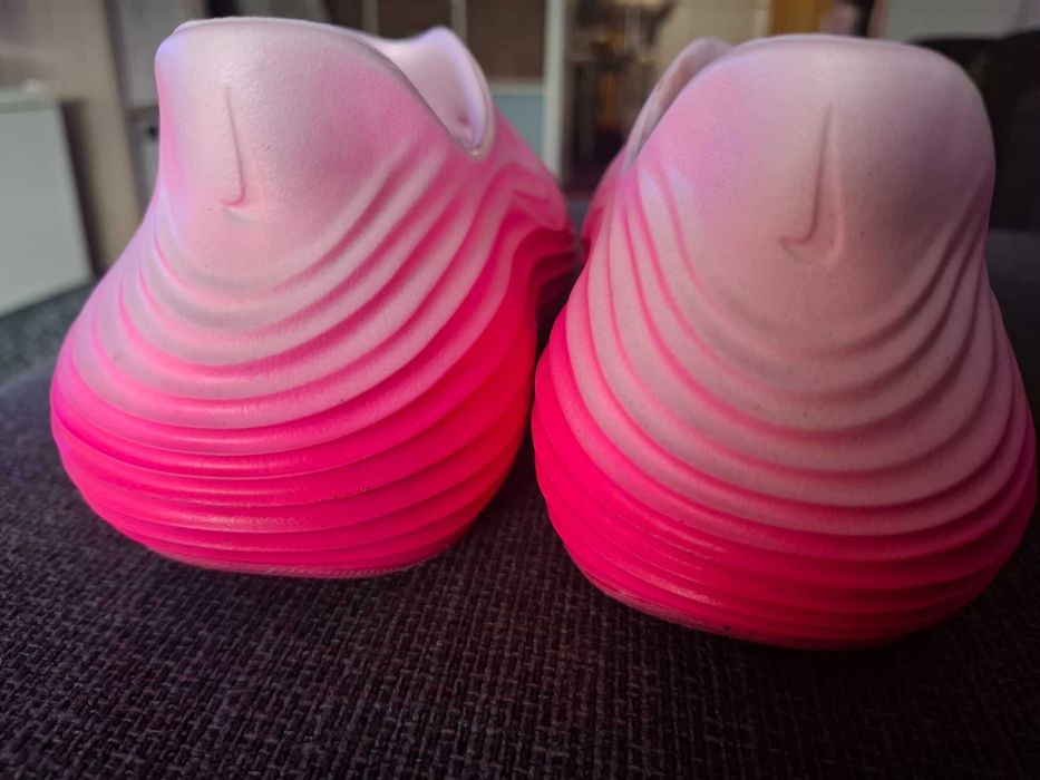 Vendo Nike Calm Mules originais, em rosa/magenta.